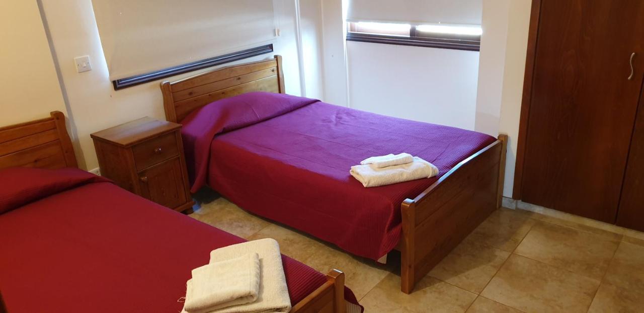JOANNA SUNSET APTS Pomos Extérieur photo