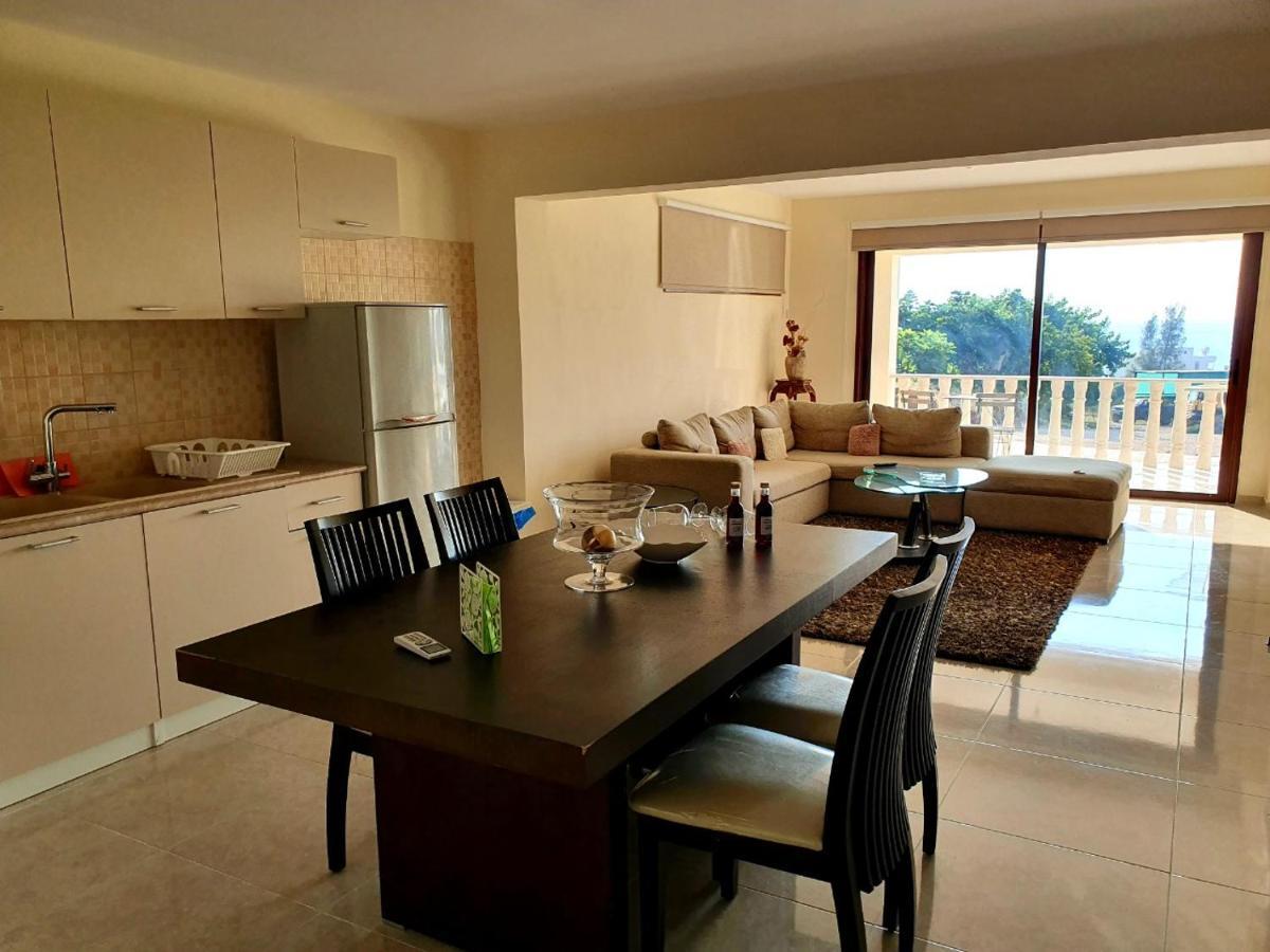 JOANNA SUNSET APTS Pomos Extérieur photo
